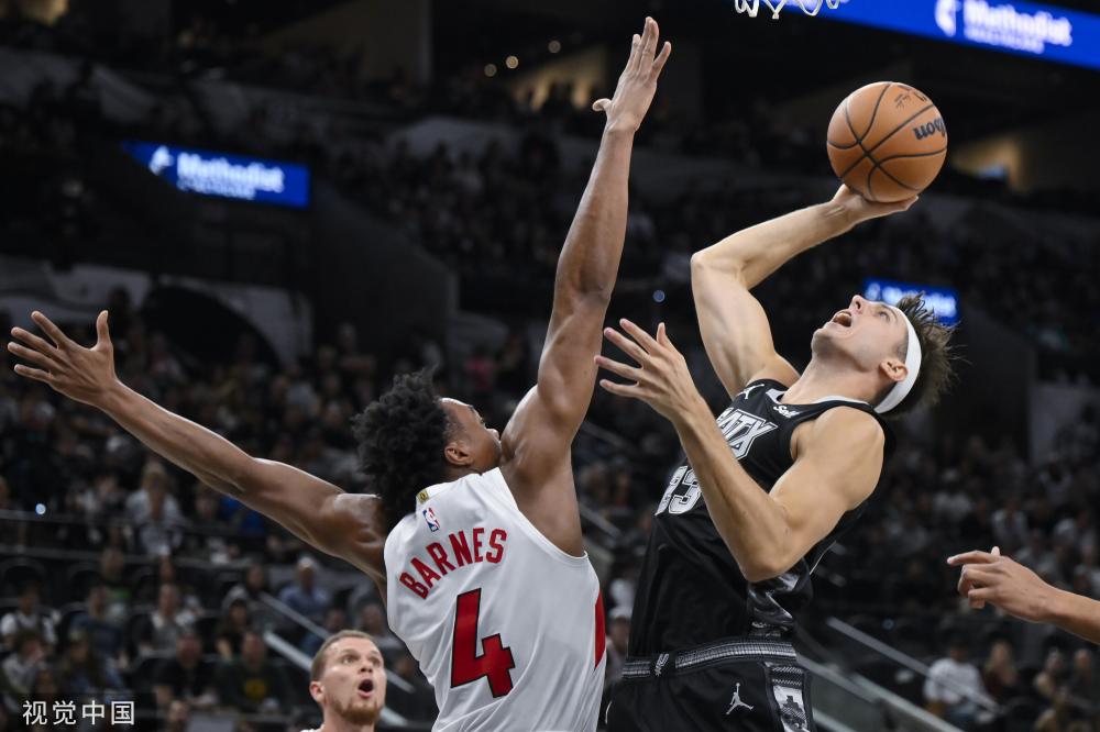 使年轻后卫 使年轻后卫