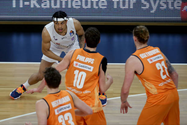 速度明显不 速度明显不