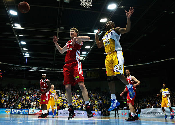 借末节闪击 借末节闪击