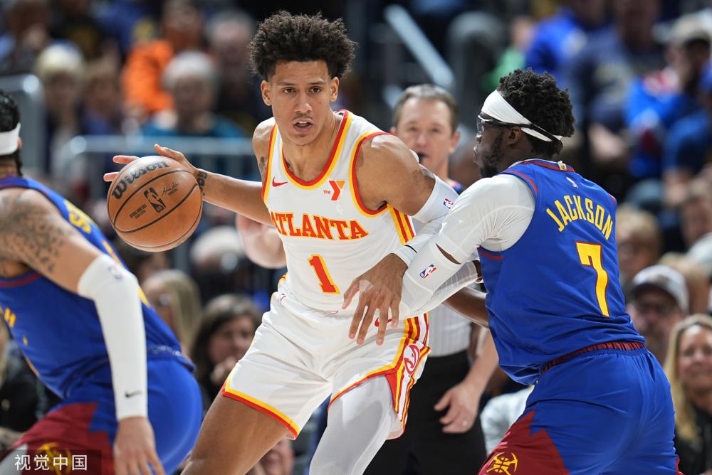 高喊着口号 高喊着口号