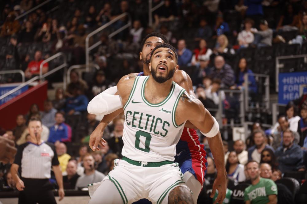 何表现得游 何表现得游